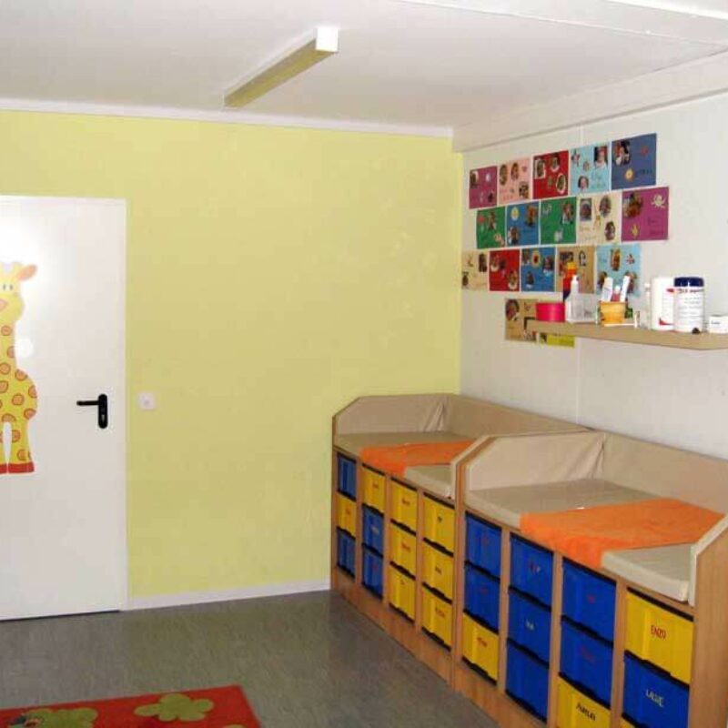 Kindergarten container