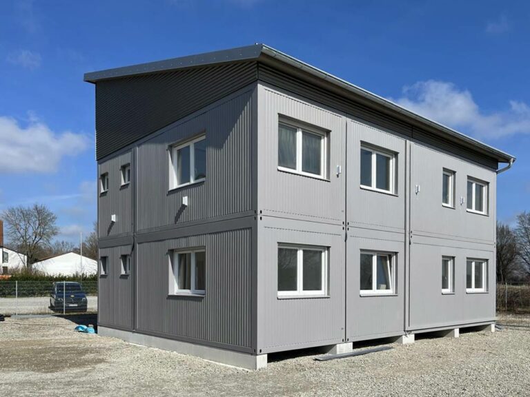 Modularbauweise Bürocontainer: Bürogebäude in Modulbauweise - PH Container & Modulbau